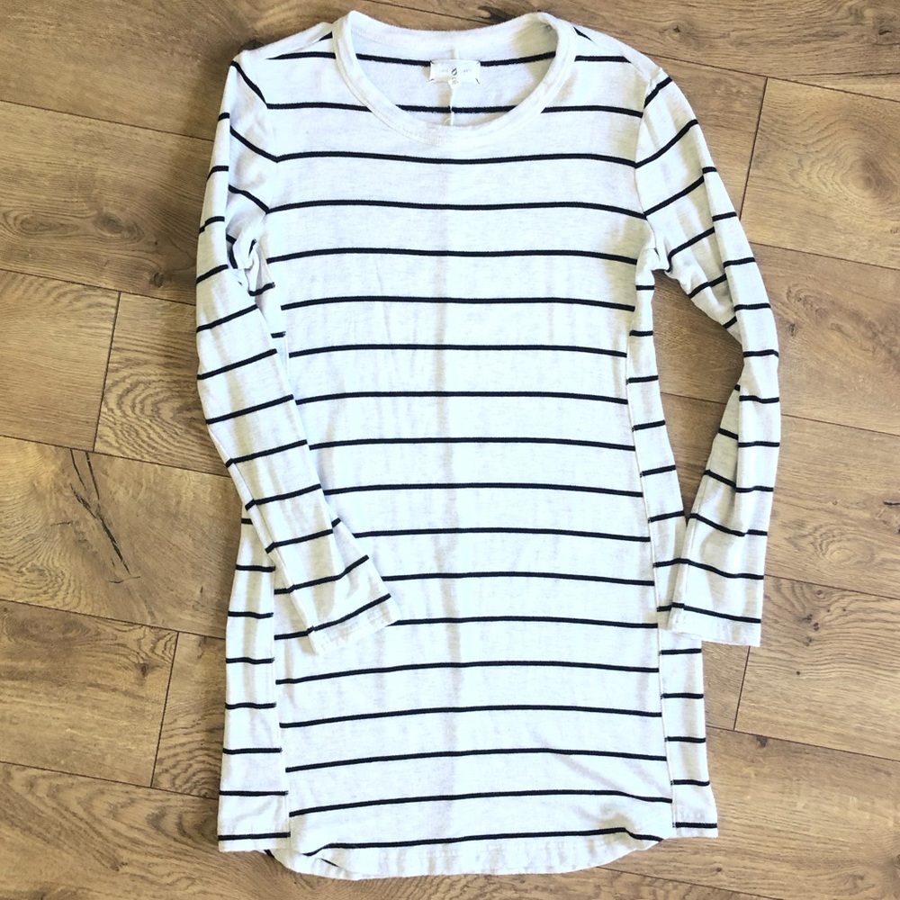 Women’s Long Sleeve dress - Lou & Grey